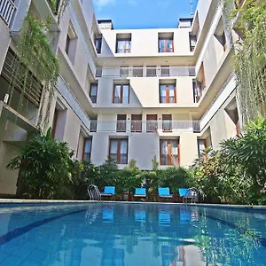 3* Lägenhetshotell The Legian Sunset